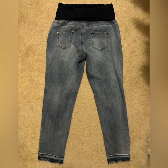 TIME AND TRU Maternity Ripped Jeans (12-14) - Picture 5 of 10